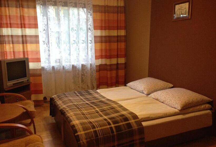 آپارتمان 1 خوابه با چشمانداز, Pokoje Gościnne Madzia