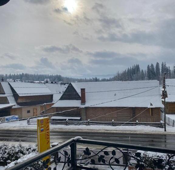 اتاق سهنفرۀ استاندارد با سرویس بهداشتی بیرون از اتاق, Pokoje Gościnne Madzia