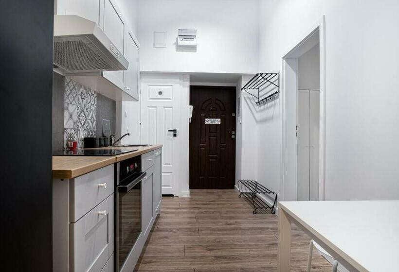 اتاق راحتی سه تخته, Dream Aparts   Piotrkowska 152