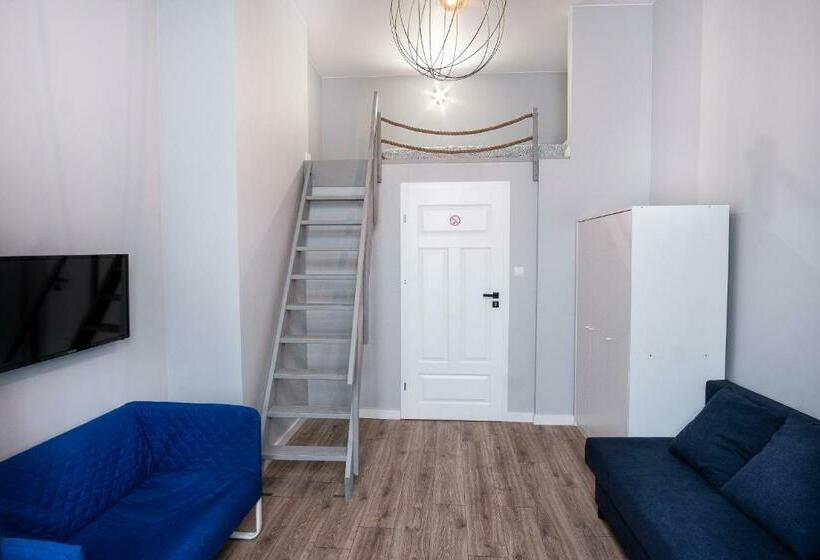 اتاق راحتی سه تخته, Dream Aparts   Piotrkowska 152