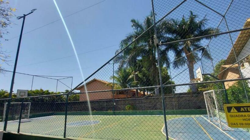 דירת חדר, Diroma International