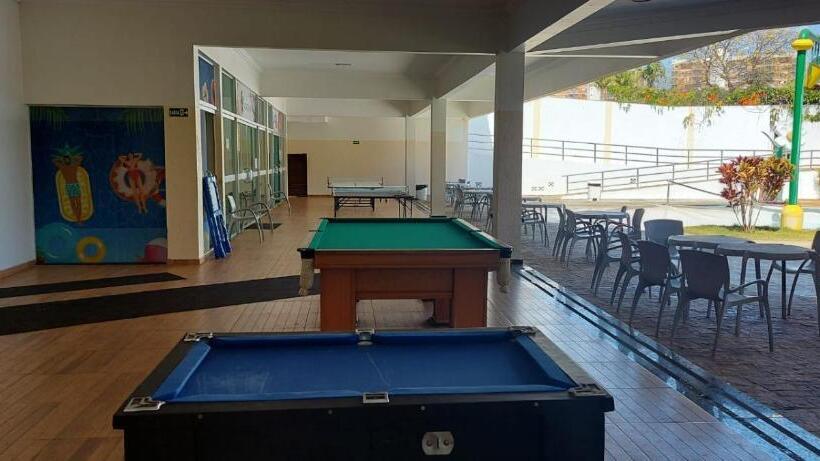 דירת חדר, Diroma International