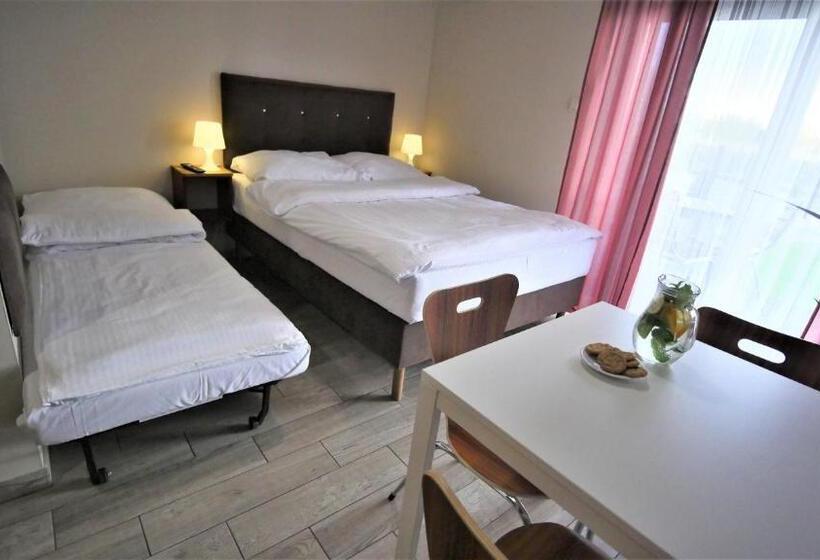 Standard Trippelrum, Villa Porto