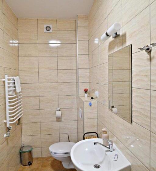 スタンダードルーム, Willa Domiwera