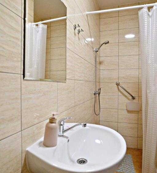 スタンダードルーム, Willa Domiwera