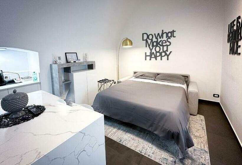 Студия Deluxe, Marbel Suite