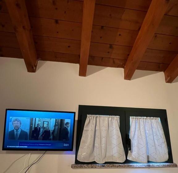 חדר סטנדרט לשלושה עם מרפסת, Affittacamere Karma