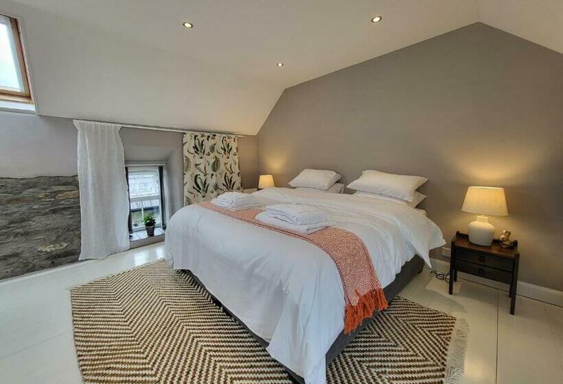 غرفة قياسية سرير كينج, Stone Barn