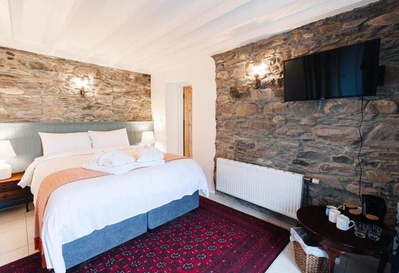 غرفة قياسية مطلّة علي الحديقة, Stone Barn