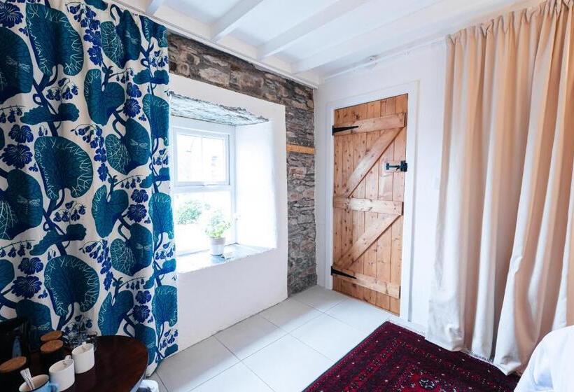 غرفة قياسية مطلّة علي الحديقة, Stone Barn