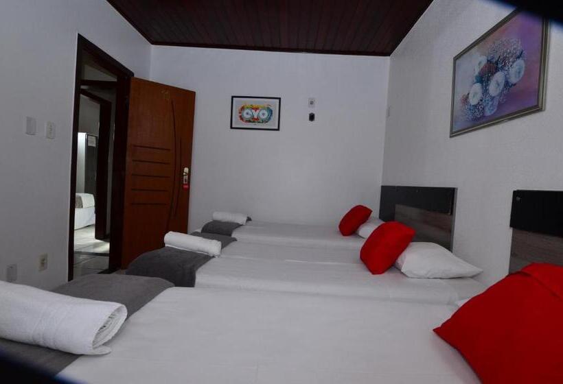 חדר קומפורט לשלושה, Diamante Negro