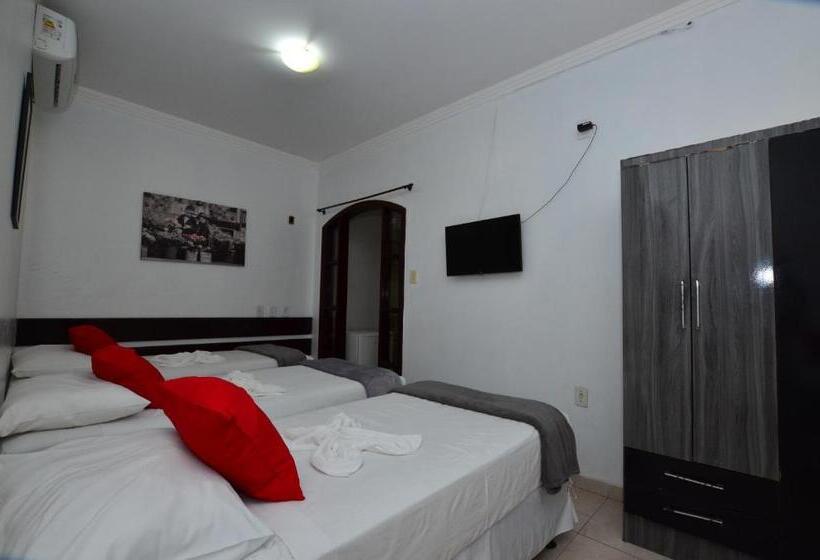 חדר אקונומי לארבעה, Diamante Negro