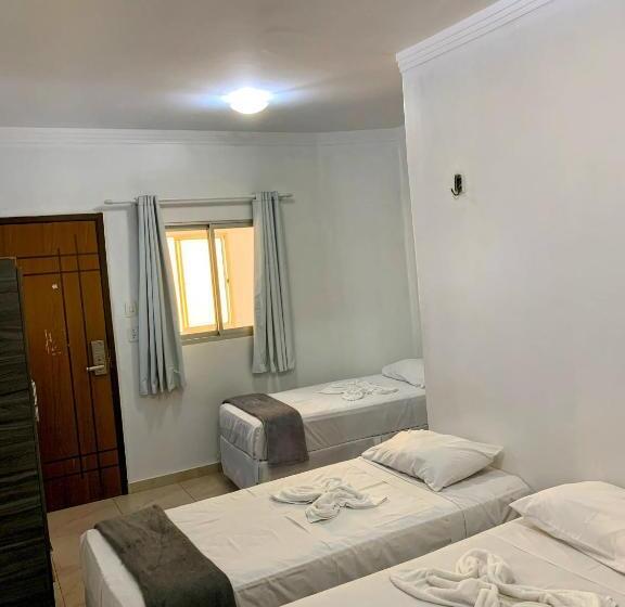 חדר אקונומי לארבעה, Diamante Negro