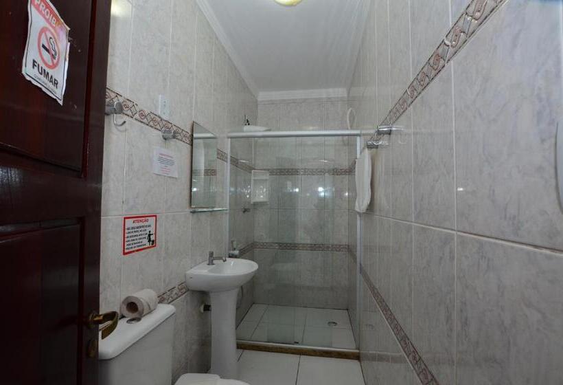 חדר אקונומי לארבעה, Diamante Negro