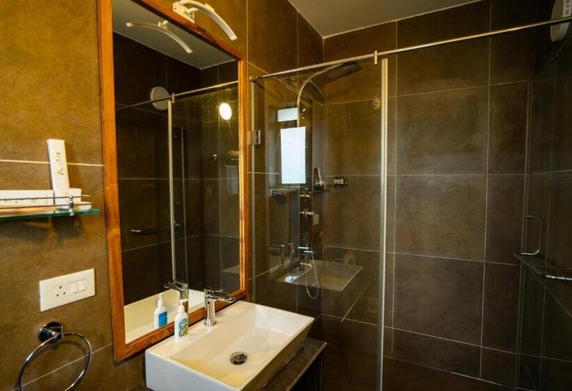 스탠다드 룸 킹사이즈 침대, Locomo Boutique, Morjim Stay Work Eat