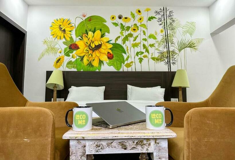 스탠다드 룸 킹사이즈 침대, Locomo Boutique, Morjim Stay Work Eat