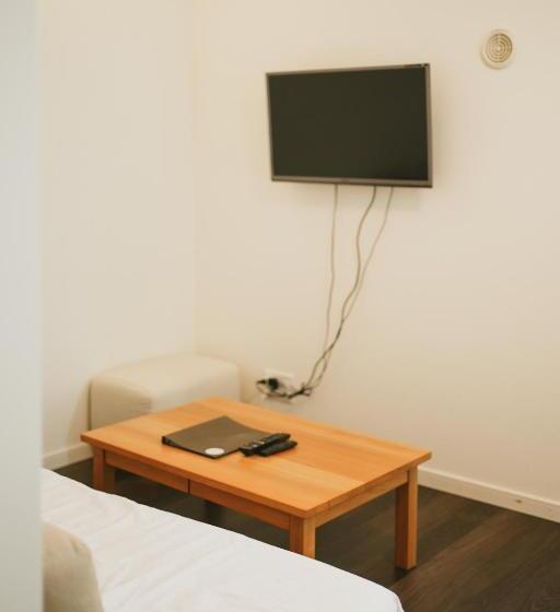 1 Bedroom Apartment Ground Floor, 5963 Hotel Higashi Ikebukuro