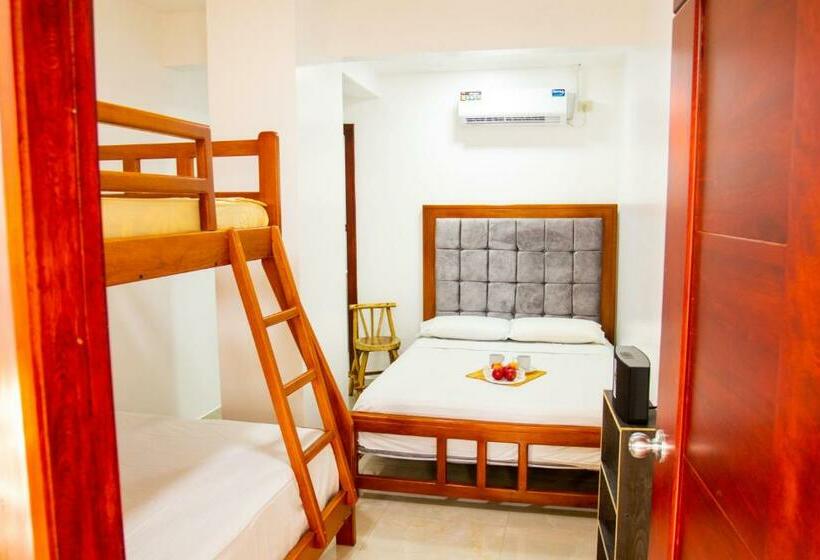 اتاق خانوادگی, Seahorse Ayangue