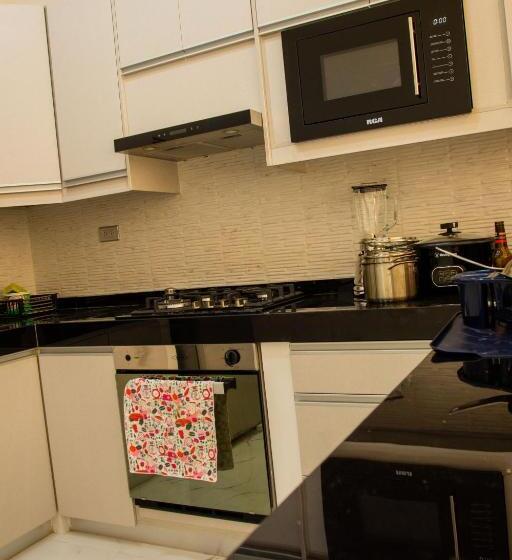 سوییت اجرایی, Seahorse Ayangue