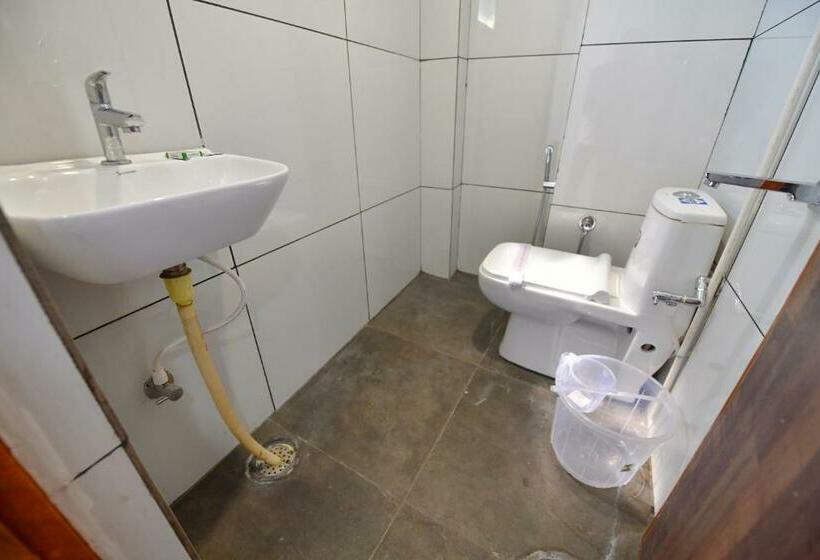 标准间, Surya Lodge