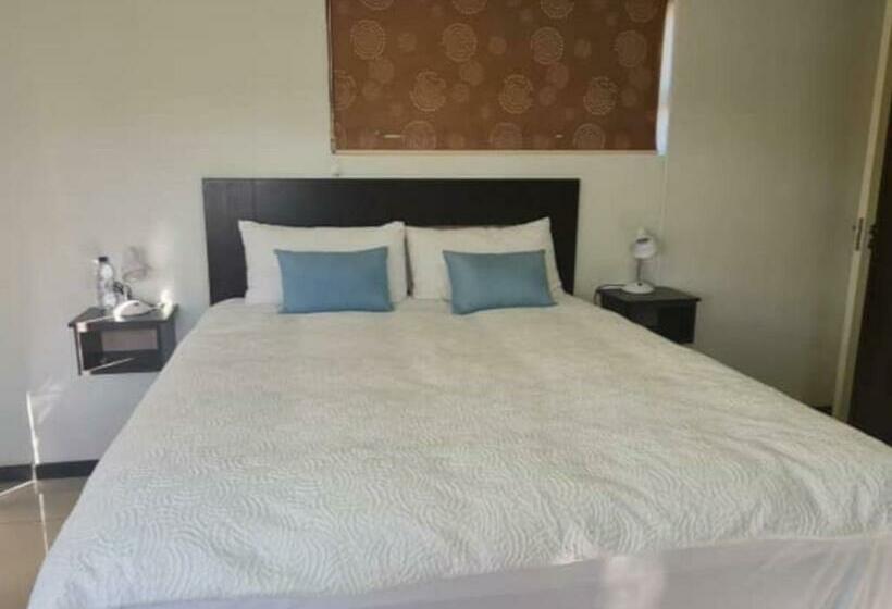 اتاق استاندارد با چشمانداز باغ, Carlo S Boutique Guesthouse