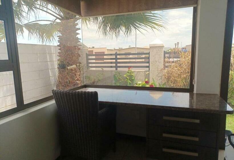 اتاق استاندارد با چشمانداز باغ, Carlo S Boutique Guesthouse