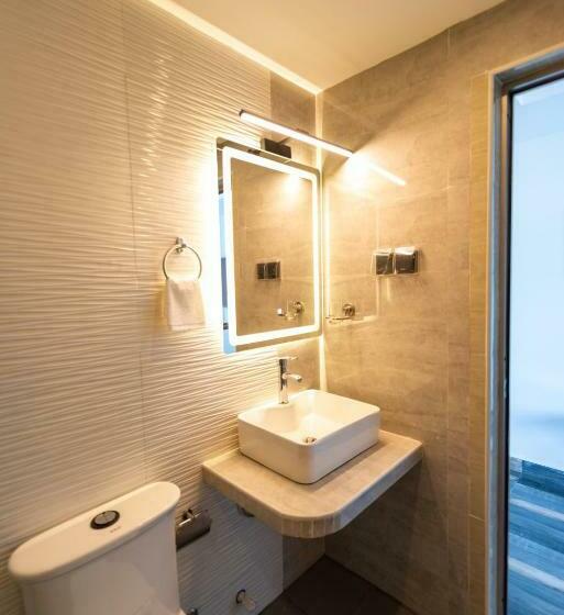 سوییت خانوادگی, Funplace Beach