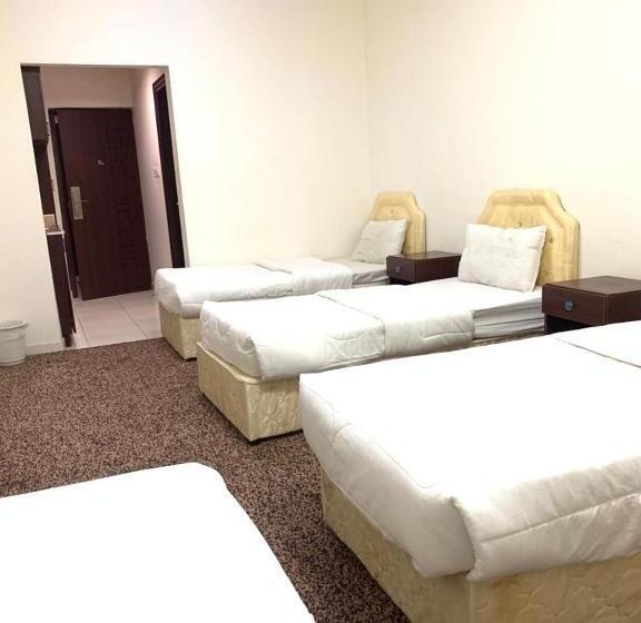 スタンダード４人部屋, فندق الواحة الماسية 1