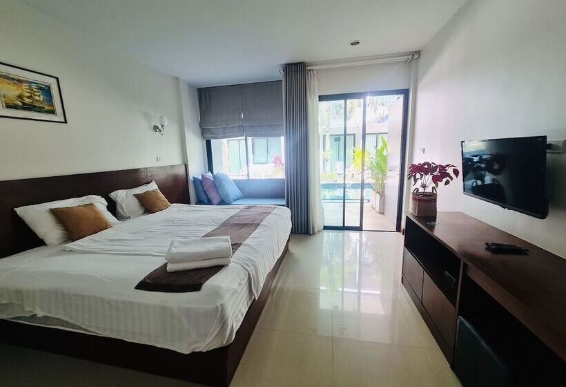 اتاق لوکس, Diana Pool Access Phuket