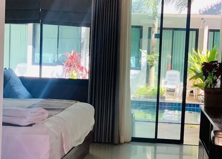 Deluxe Zimmer, Diana Pool Access Phuket