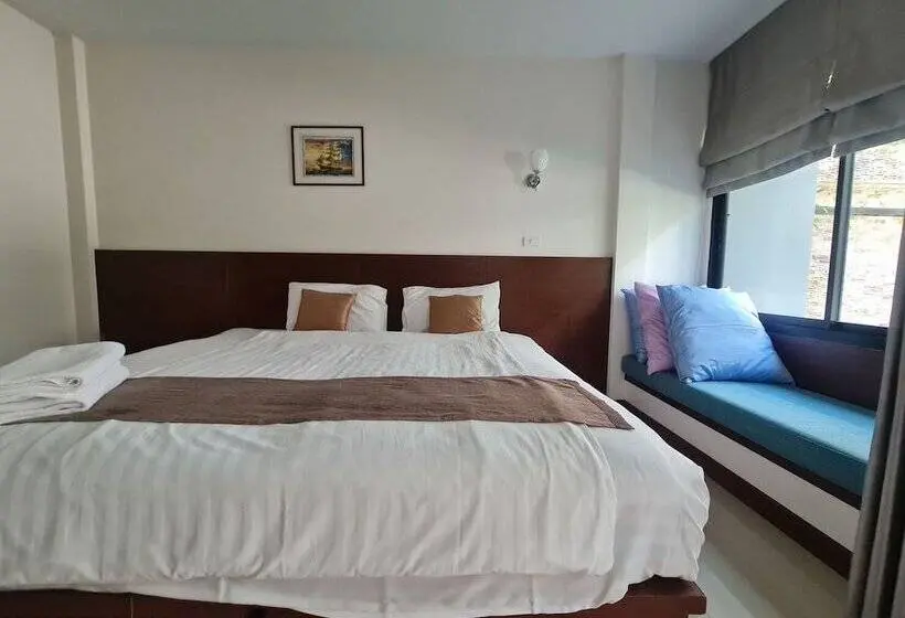 Deluxe Zimmer, Diana Pool Access Phuket