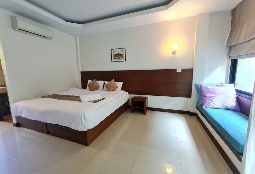 اتاق لوکس, Diana Pool Access Phuket