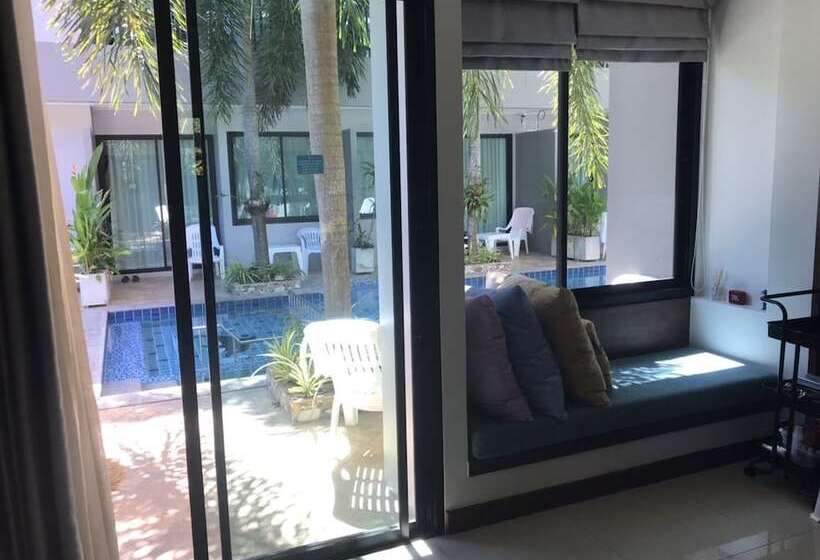 اتاق لوکس, Diana Pool Access Phuket