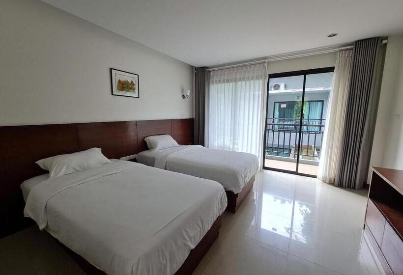 اتاق سوپریور با چشمانداز استخر, Diana Pool Access Phuket