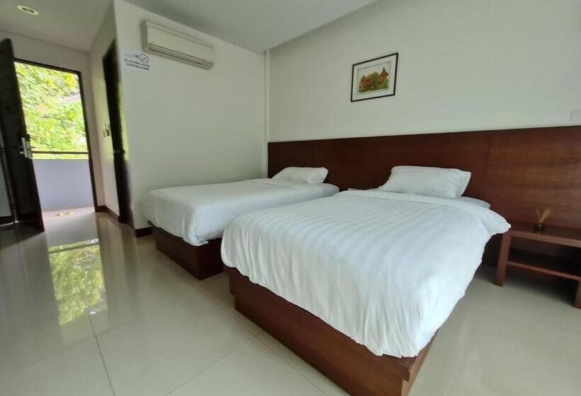 اتاق سوپریور با چشمانداز استخر, Diana Pool Access Phuket