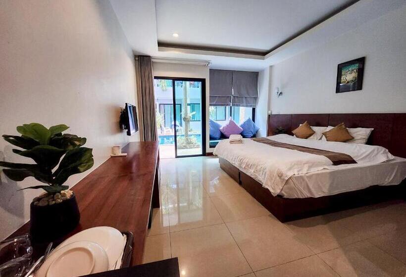 اتاق لوکس, Diana Pool Access Phuket