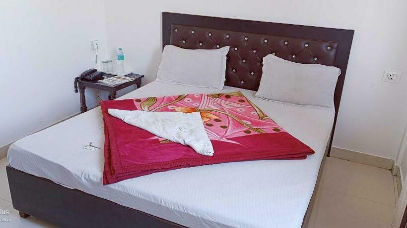 Трехместный Номер Классика, Oyo 80672a Paradise Inn