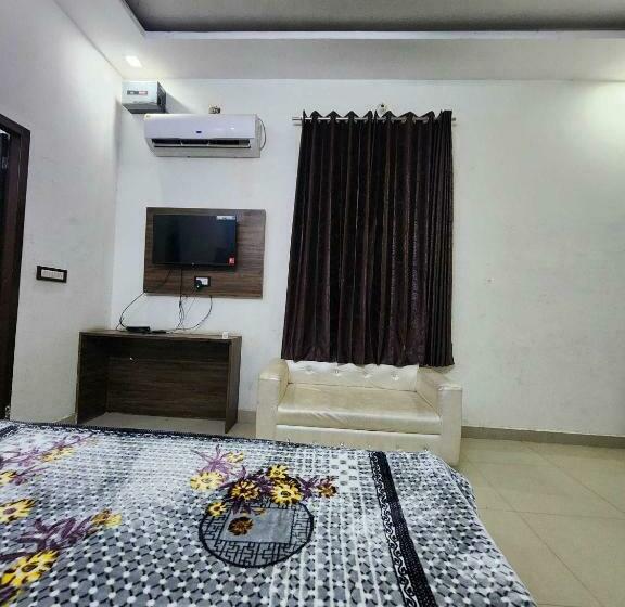 Номер Стандарт, Pop 80681b City Palace