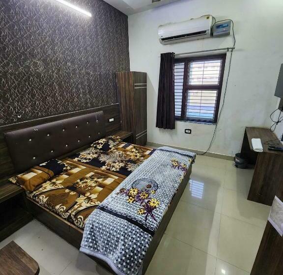 Номер Стандарт, Pop 80681b City Palace