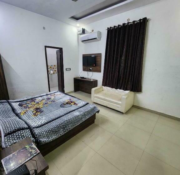 Номер Стандарт, Pop 80681b City Palace