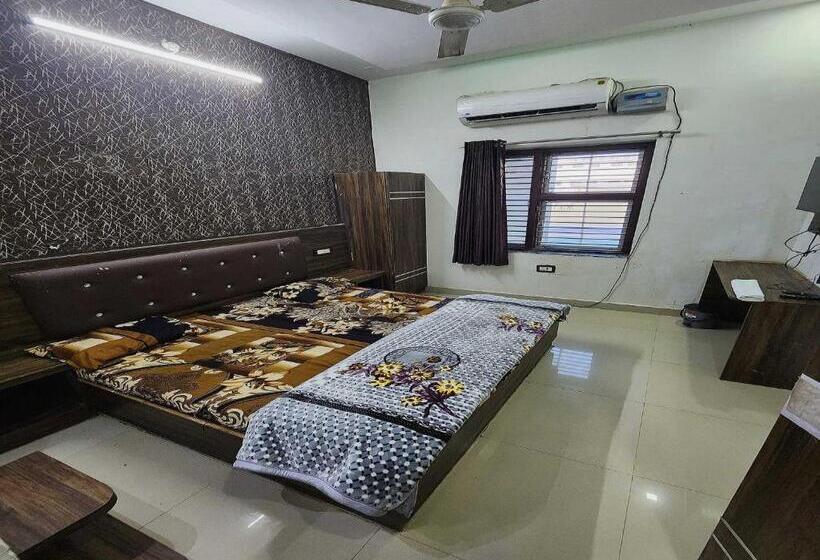 Номер Стандарт, Pop 80681b City Palace