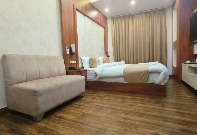 带大床的豪华间, V Square Airport