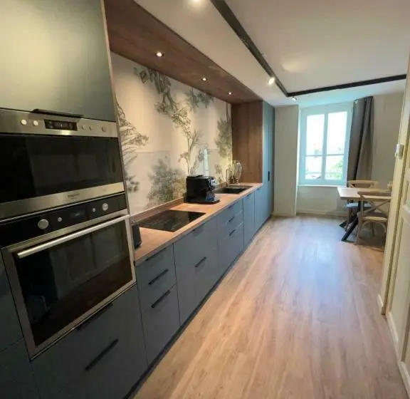 Suite Familiar, Duplex Avenue Royale