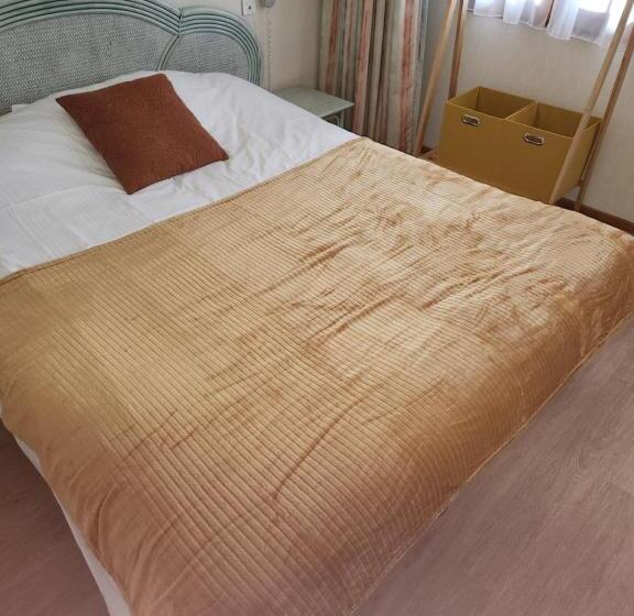 Семейный Номер, Résidence Normandie