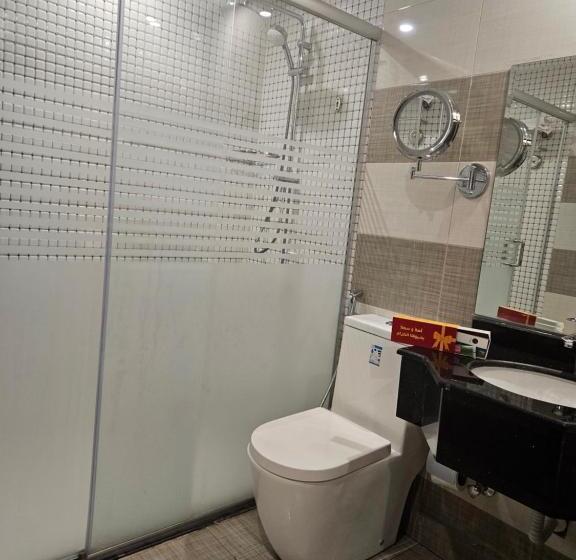 חדר דלוקס, Diamond Corners