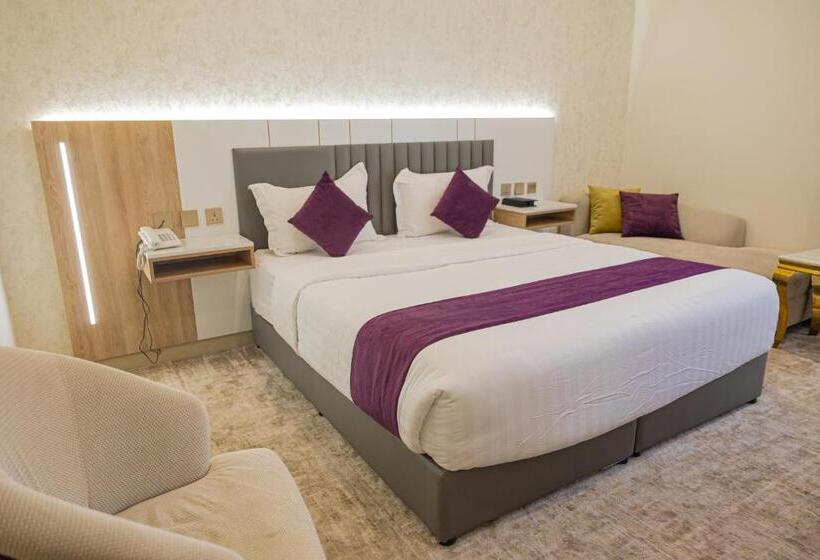 غرفة ديلوكس, Diamond Corners