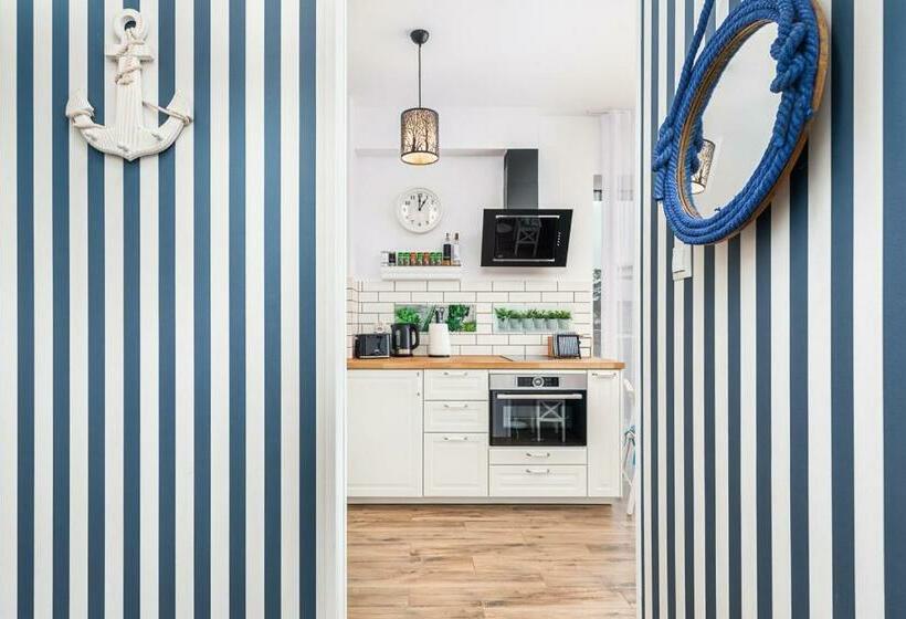 דירת חדר, Apartament Holiday 8/25