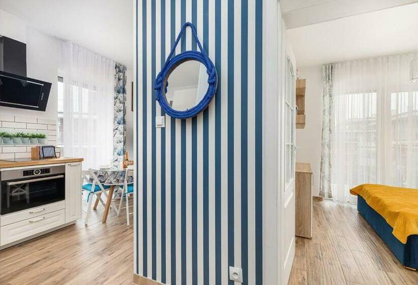 דירת חדר, Apartament Holiday 8/25