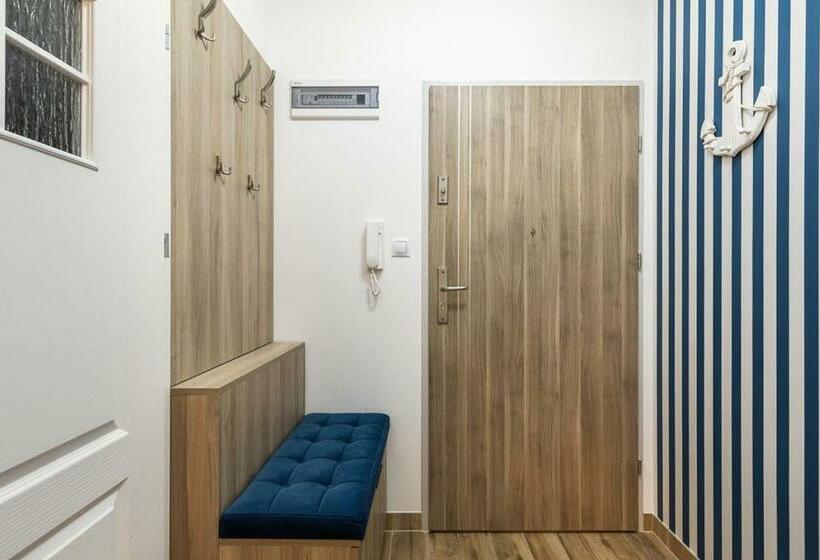 דירת חדר, Apartament Holiday 8/25