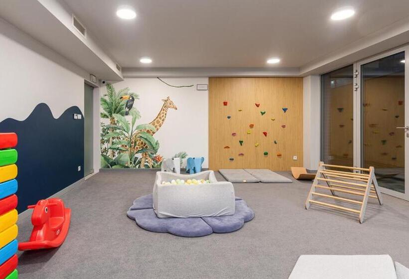 דירת חדר, Apartament Holiday 8/25